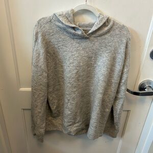 Vineyard Vines Light Gray hooded sweater